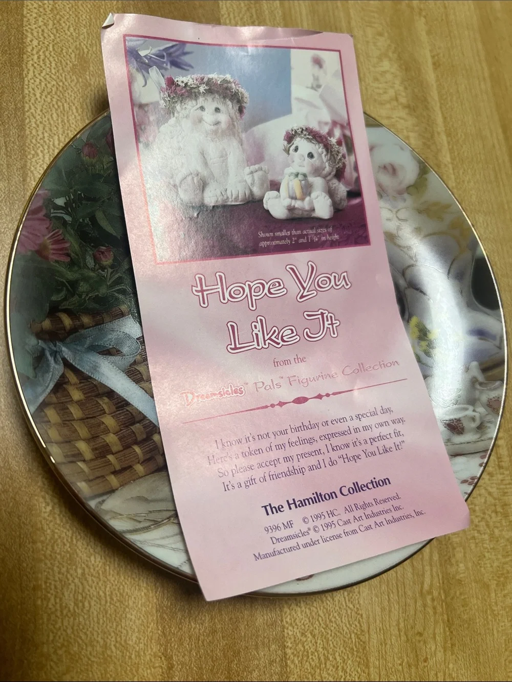 #2925**Hamilton Collection Quiet Blessings Dreamsicles Decorative Plate - White